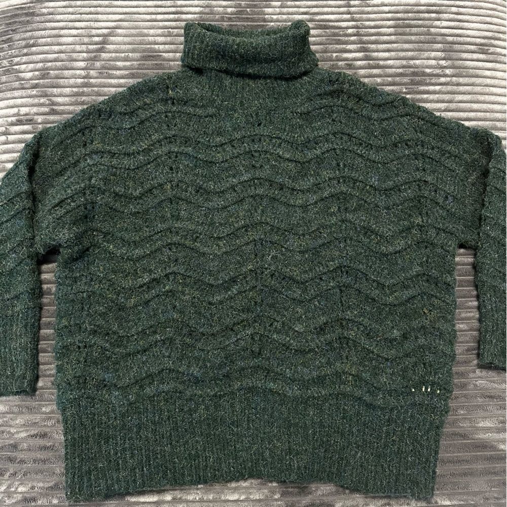 La Maille FRNCH Paris Long Sleeve Turtleneck Cable Knit Sweater Forest Green S/M